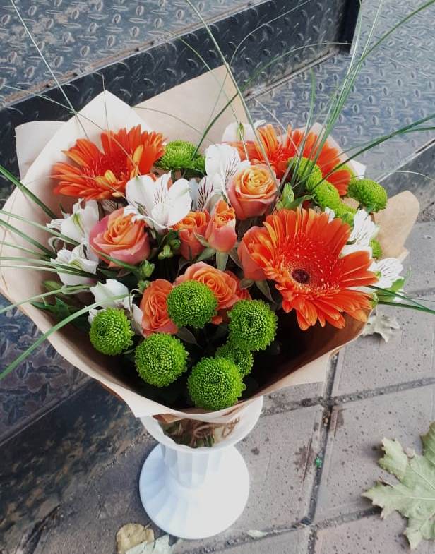 Букет цветов из: Герберы, Хризантемы, Альстромерии и Розы в Леонтьево