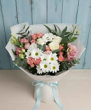 Букет цветов из:  Розы, Лизиантусы и Хризантемы в Леонтьево