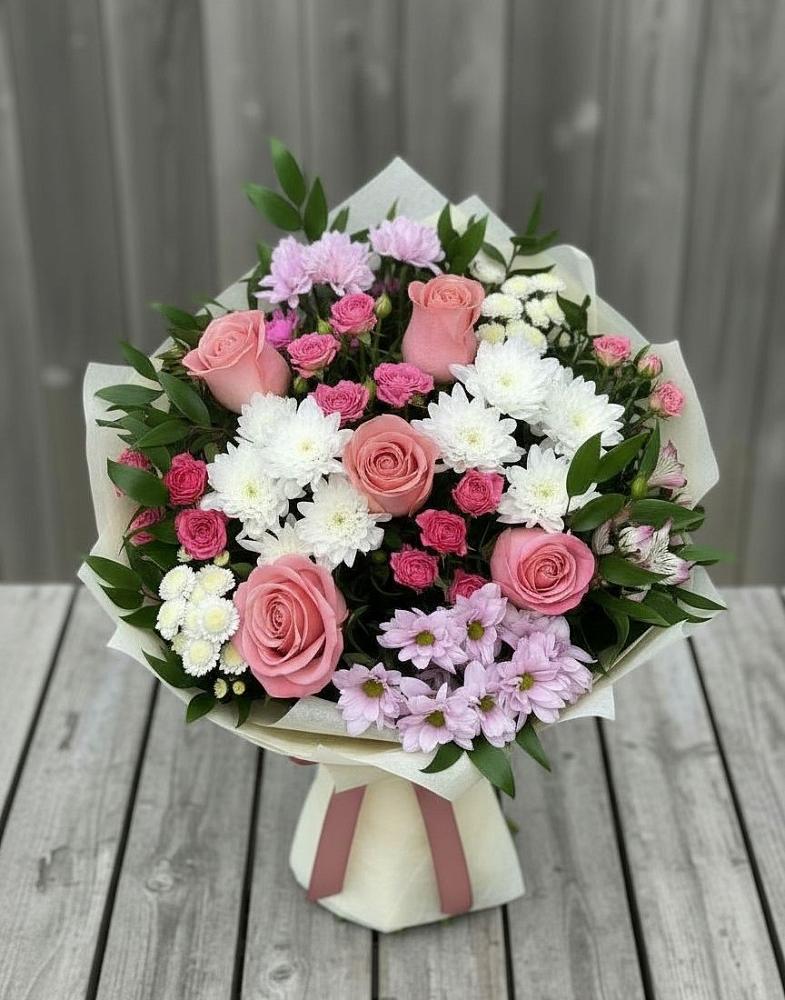 Букет цветов из: Альстромерии, Гвоздики, Розы и Хризантемы в Леонтьево