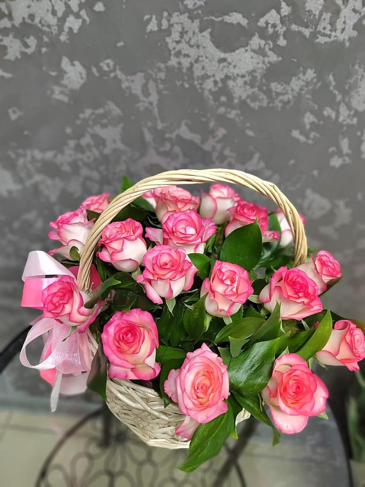 Цветочная композиция из Розы в корзине в Леонтьево