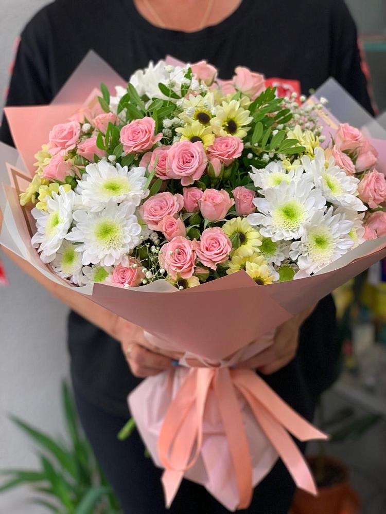 Букет цветов из: Розы и Хризантемы в Леонтьево