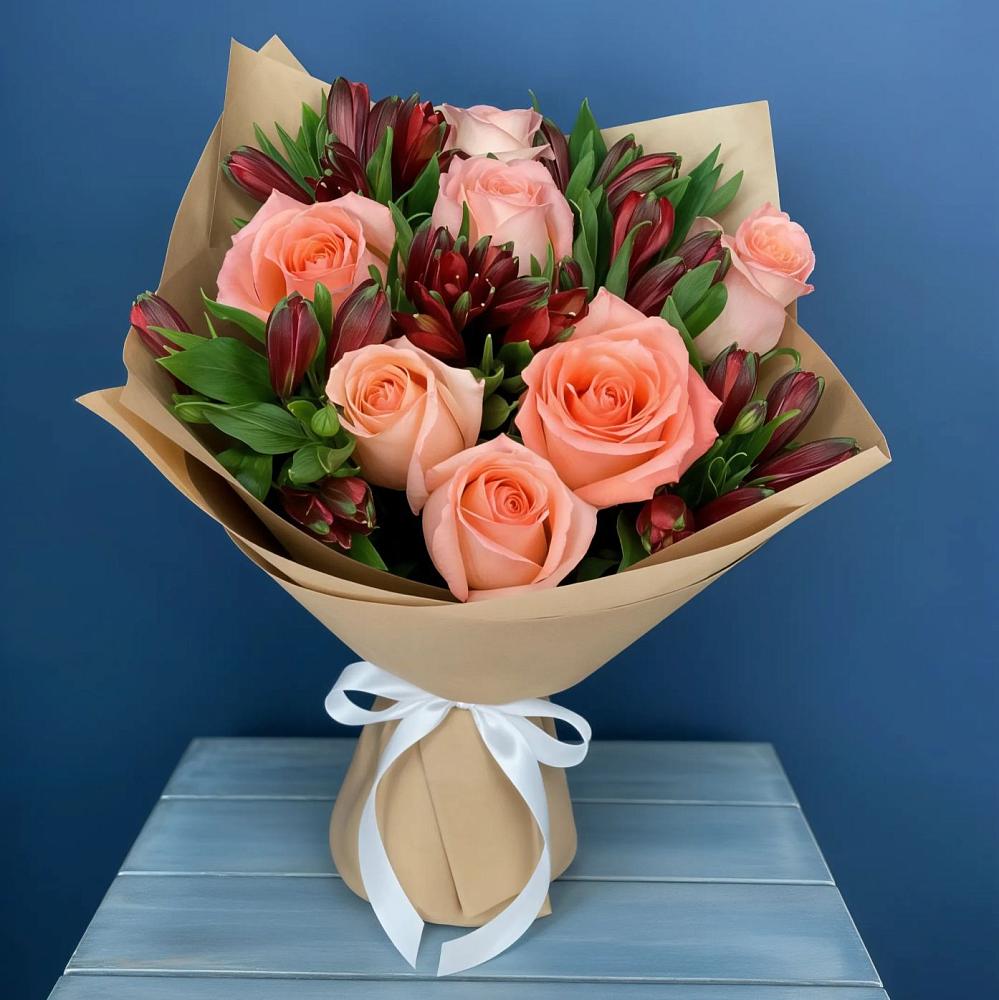 Букет цветов из: Розы и Альстромерии в Леонтьево