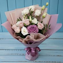 Букет цветов из:  Розы и Лизиантусы в Леонтьево