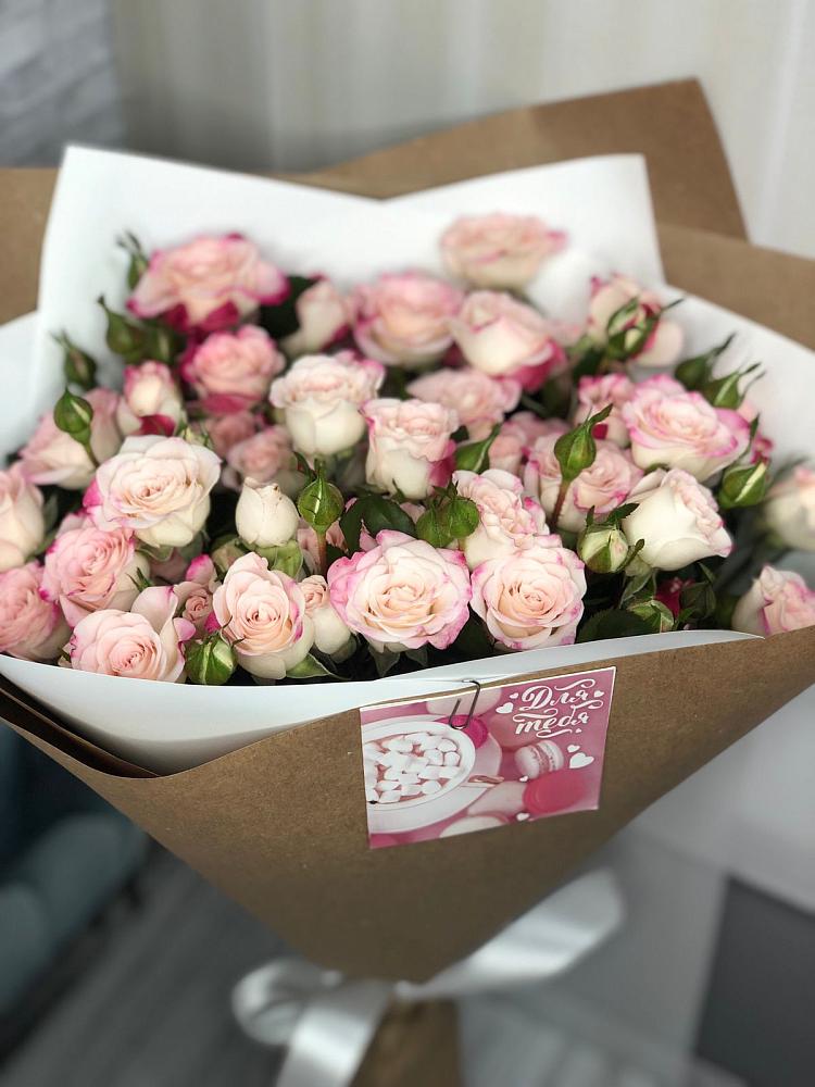 Букет цветов из: Розы в Леонтьево