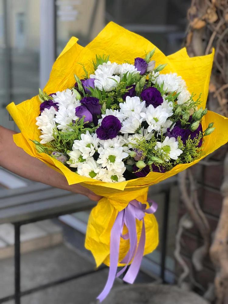 Букет цветов из: Ирисы, Хризантемы и Ромашки в Леонтьево