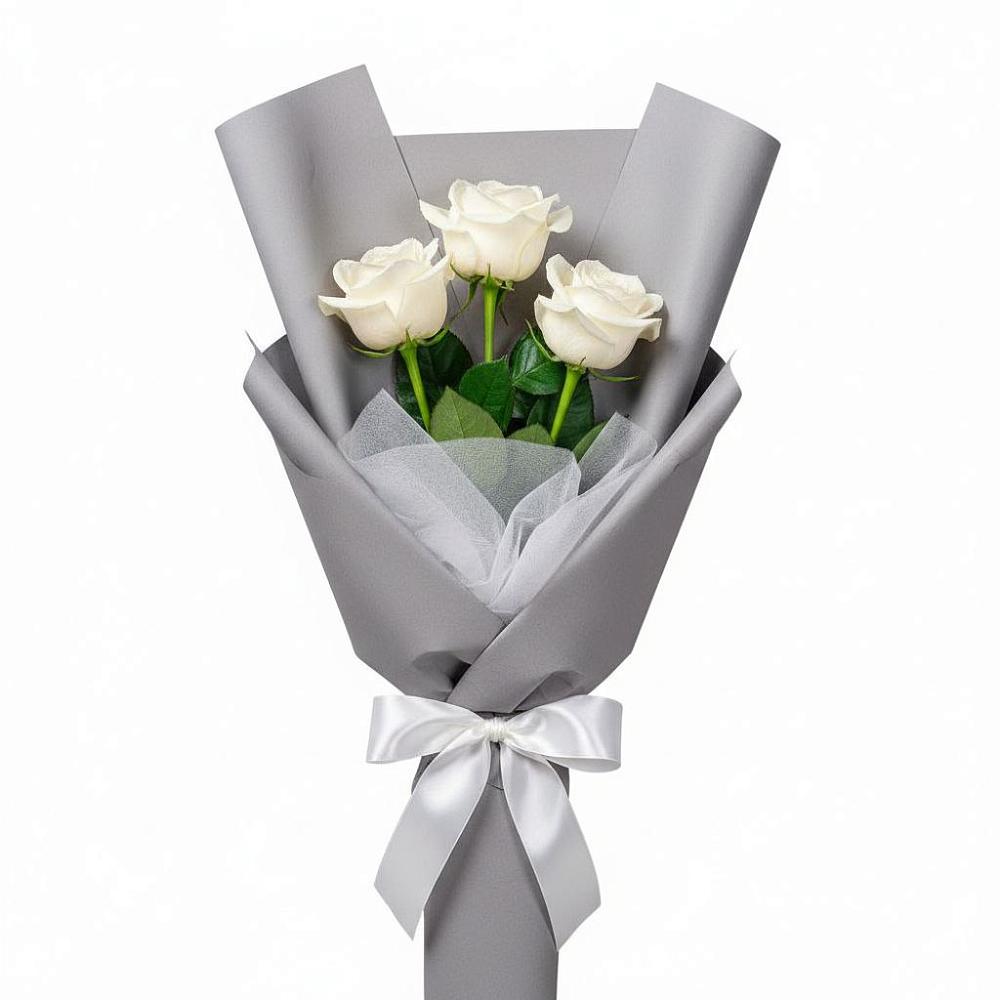 Букет 3 белые розы в Леонтьево