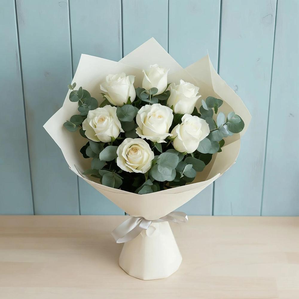 Букет Белые розы в Эвкалипте в Леонтьево