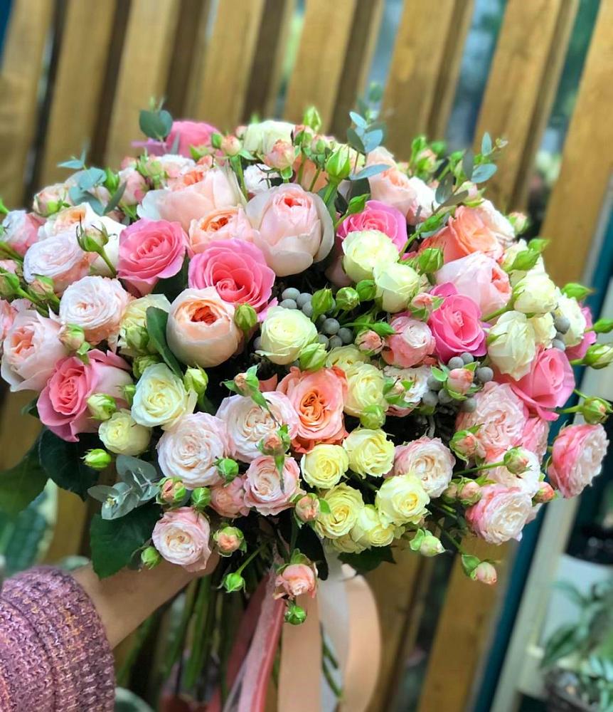 Букет цветов из: Розы в Леонтьево