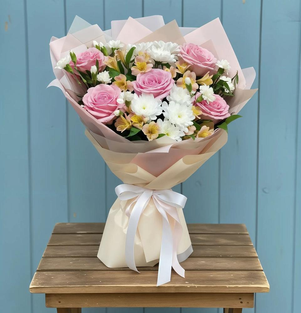 Букет цветов из: Гвоздики, Орхидеи и Розы в Леонтьево