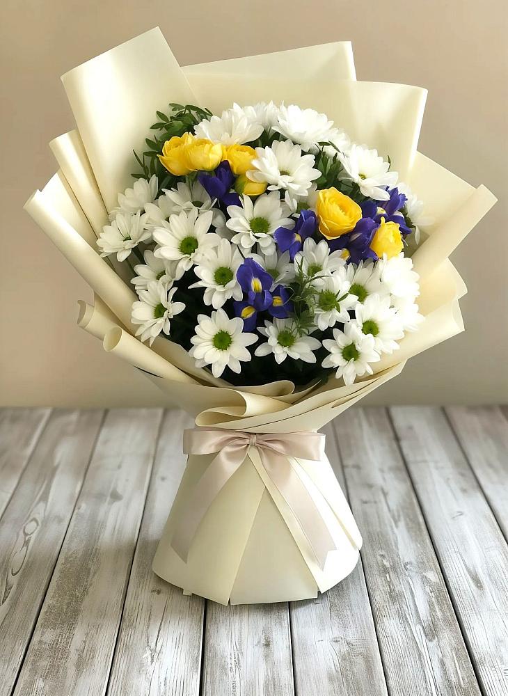 Букет цветов из: Ирисы, Хризантемы и Розы в Леонтьево