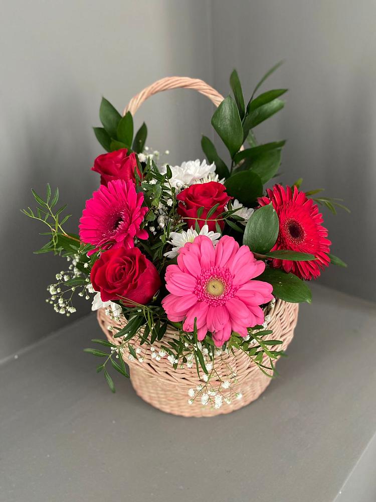 Цветочная композиция из Розы, Хризантемы и Герберы в корзине в Леонтьево
